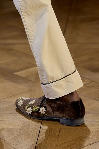Look 14